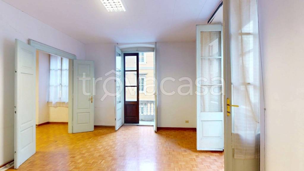 appartamento in vendita a Trieste in zona Borgo Teresiano