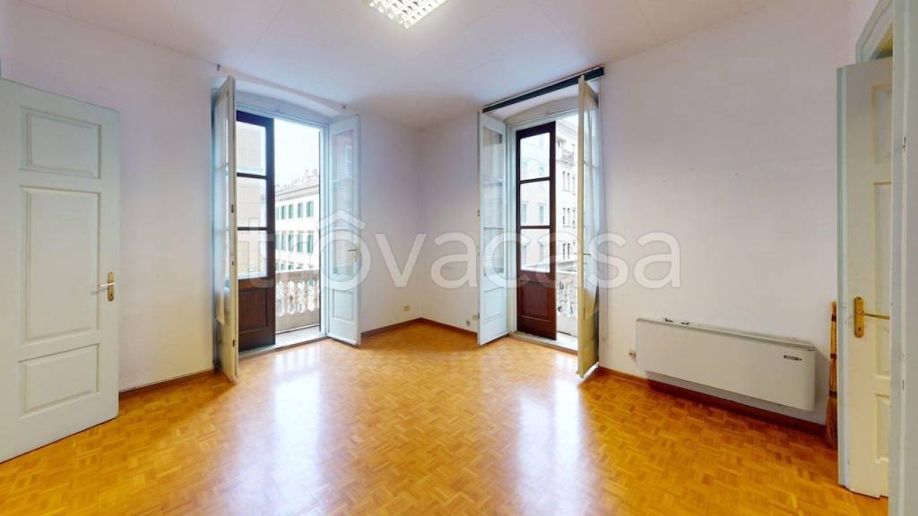 appartamento in vendita a Trieste in zona Borgo Teresiano