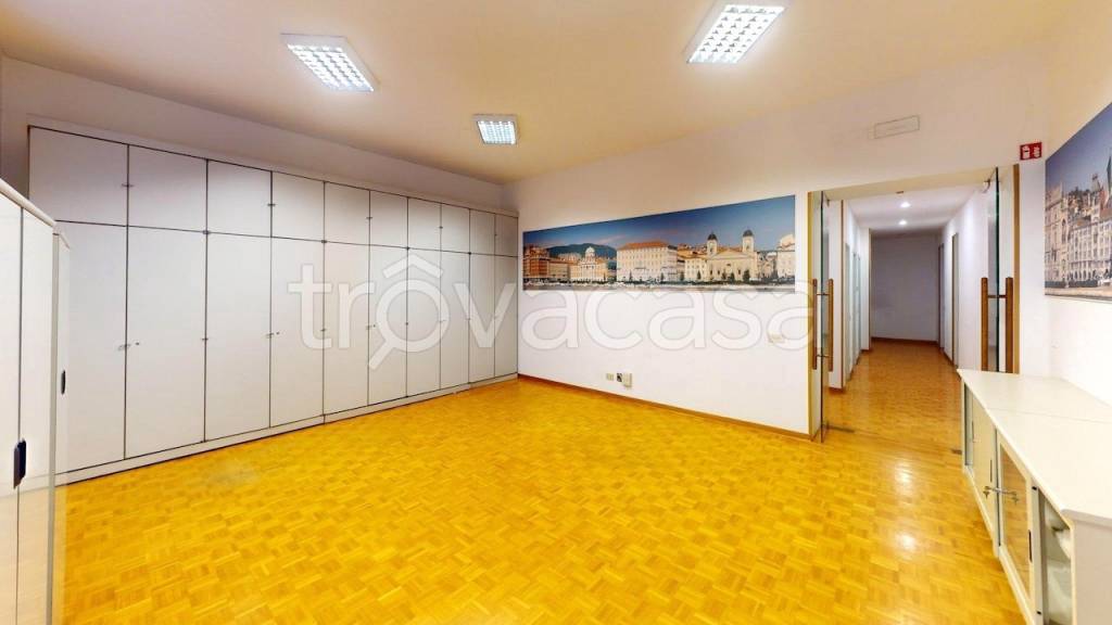 appartamento in vendita a Trieste in zona Borgo Teresiano