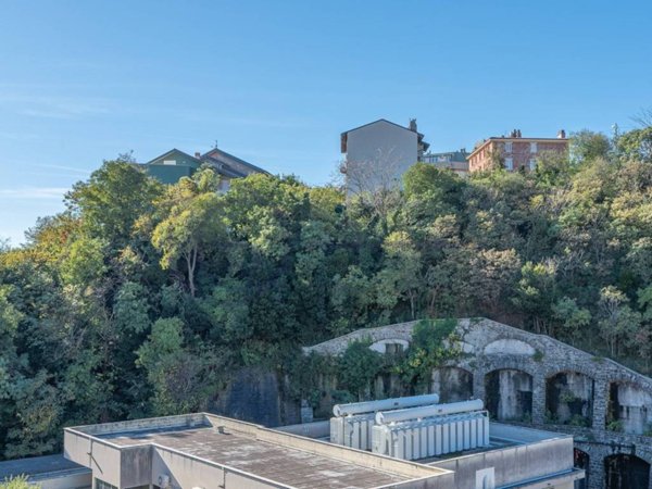 appartamento in vendita a Trieste in zona Roiano