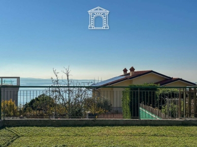 appartamento in vendita a Trieste in zona Barcola