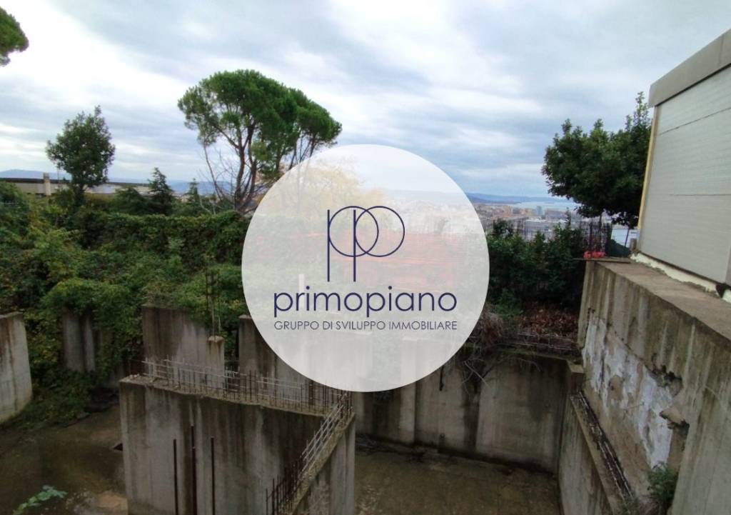 casa indipendente in vendita a Trieste in zona Scorcola
