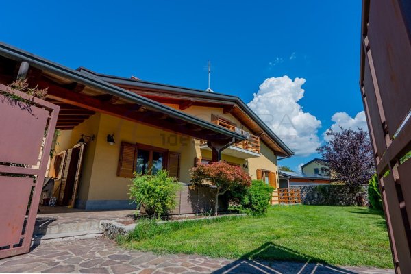 casa indipendente in vendita a Trieste in zona Opicina