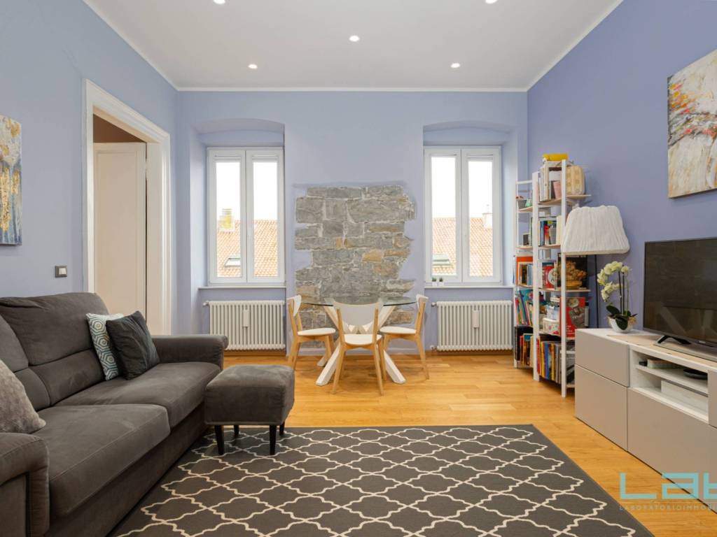 appartamento in vendita a Trieste in zona Barriera vecchia