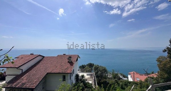 casa indipendente in vendita a Trieste