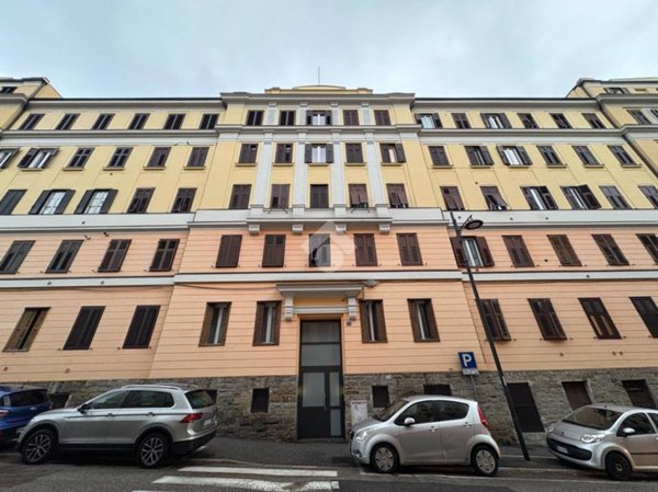 locale commerciale in vendita a Trieste in zona Campi Elisi