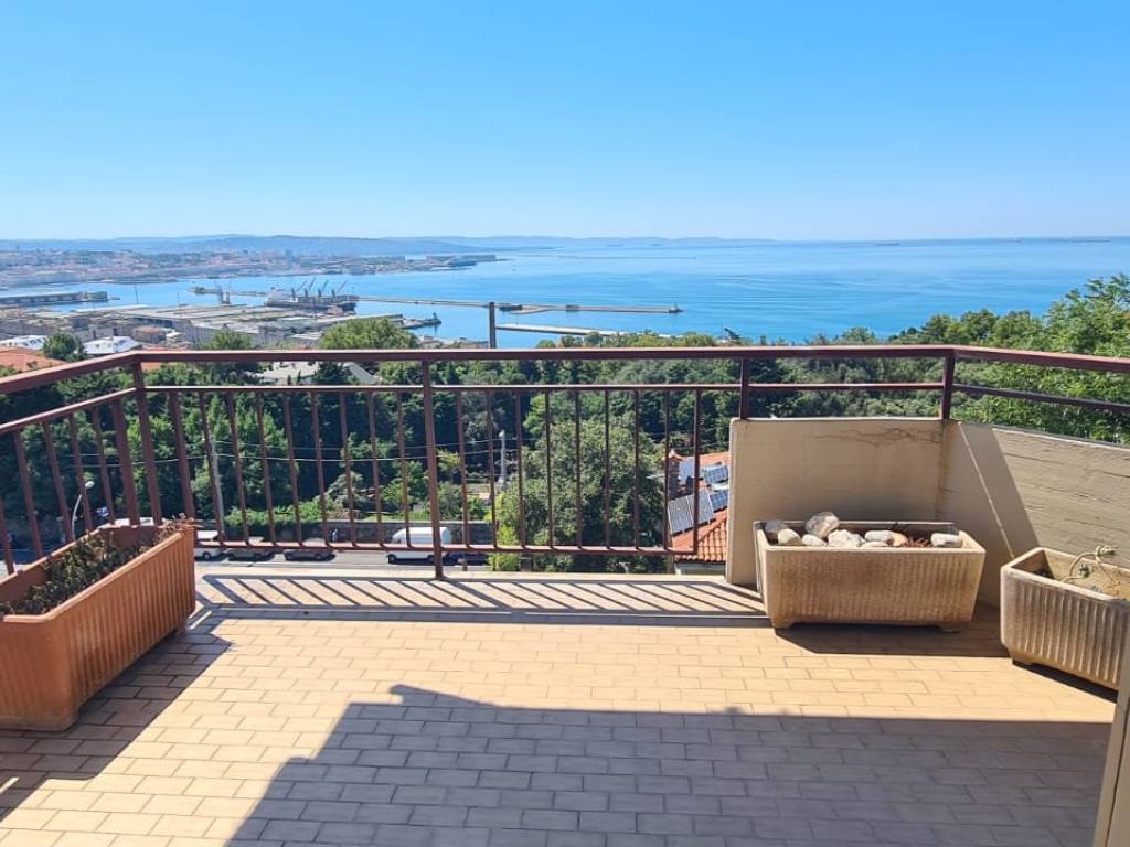 appartamento in vendita a Trieste in zona Conconello