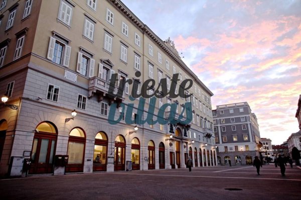 appartamento in vendita a Trieste in zona Città Vecchia