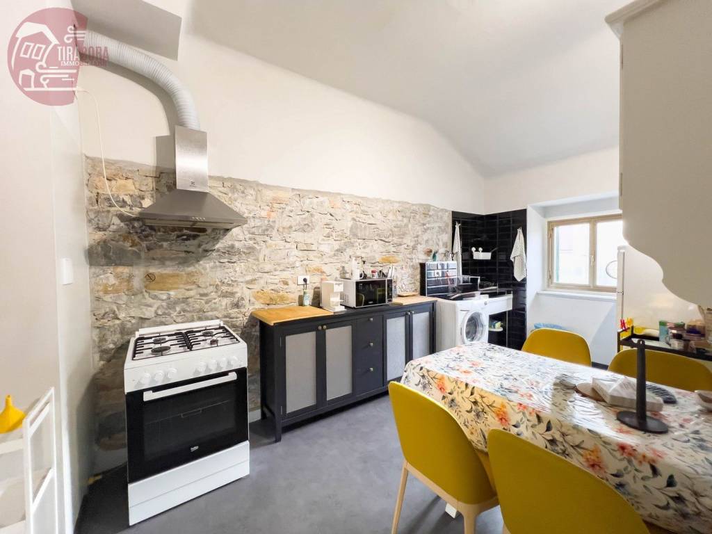 appartamento in vendita a Trieste in zona Chiadino