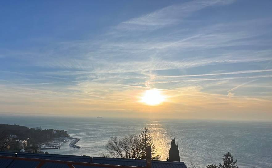 casa indipendente in vendita a Trieste in zona Grignano