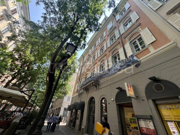 appartamento in vendita a Trieste in zona Borgo Teresiano