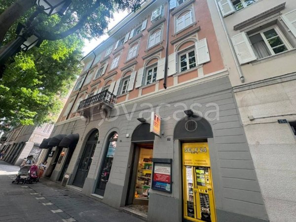 appartamento in vendita a Trieste in zona Borgo Teresiano