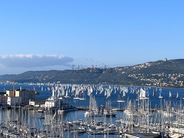 appartamento in vendita a Trieste in zona Città Vecchia