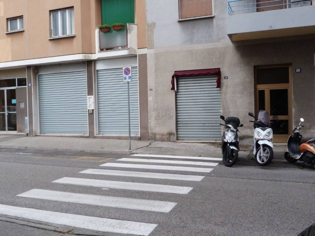 negozio in vendita a Trieste in zona San Giacomo