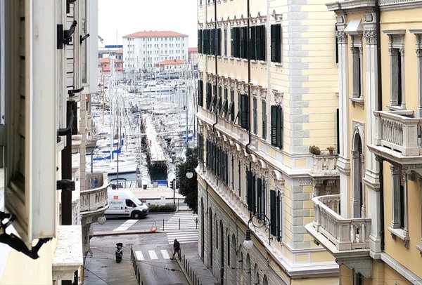 appartamento in vendita a Trieste in zona Città Vecchia