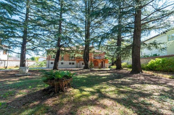 casa indipendente in vendita a Trieste in zona Opicina