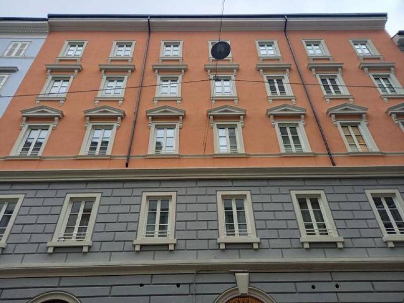 appartamento in vendita a Trieste in zona Borgo Teresiano