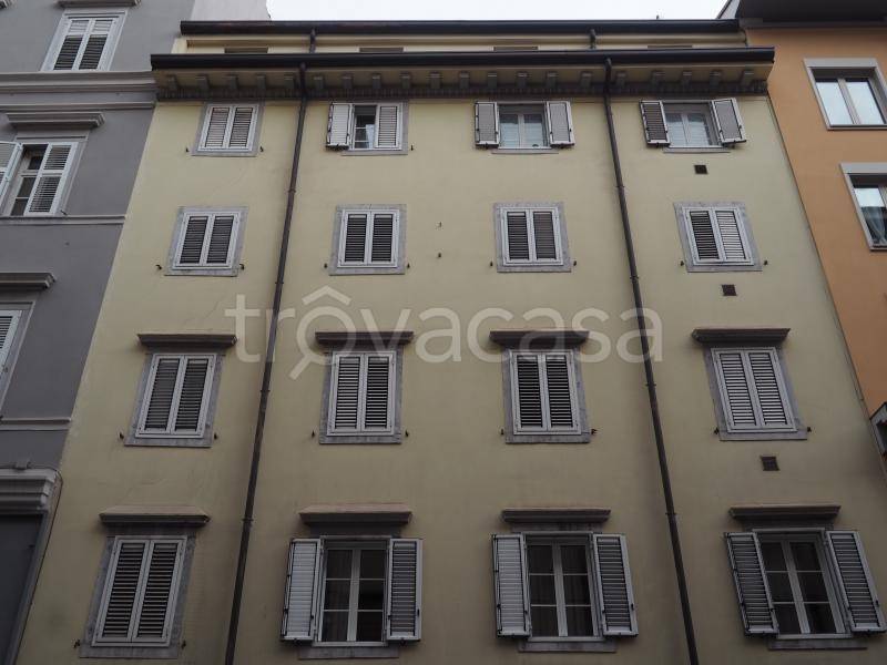appartamento in vendita a Trieste in zona Borgo Teresiano