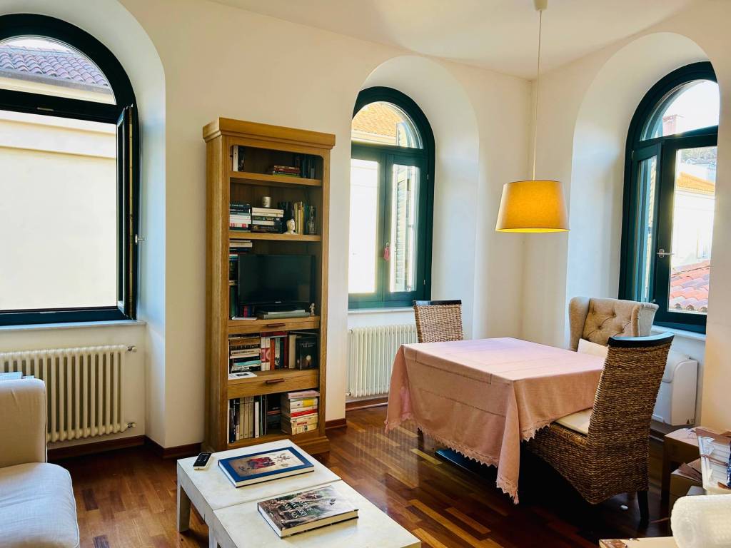 appartamento in vendita a Trieste