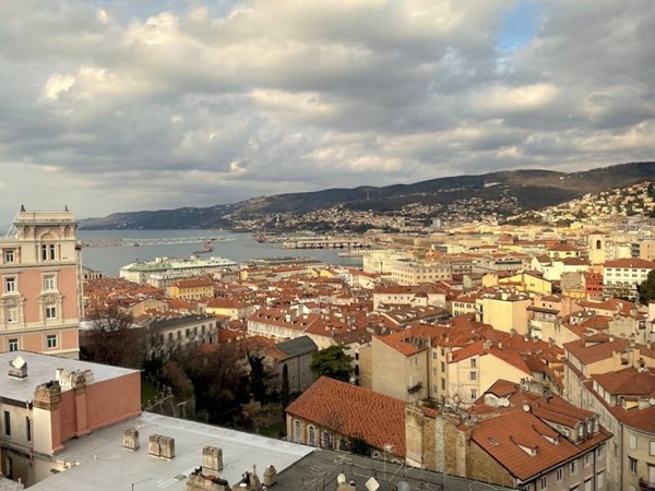 appartamento in vendita a Trieste in zona San Vito