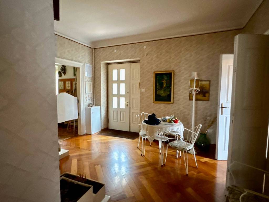 casa indipendente in vendita a Trieste in zona Cologna