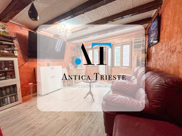 appartamento in vendita a Trieste in zona Città Vecchia
