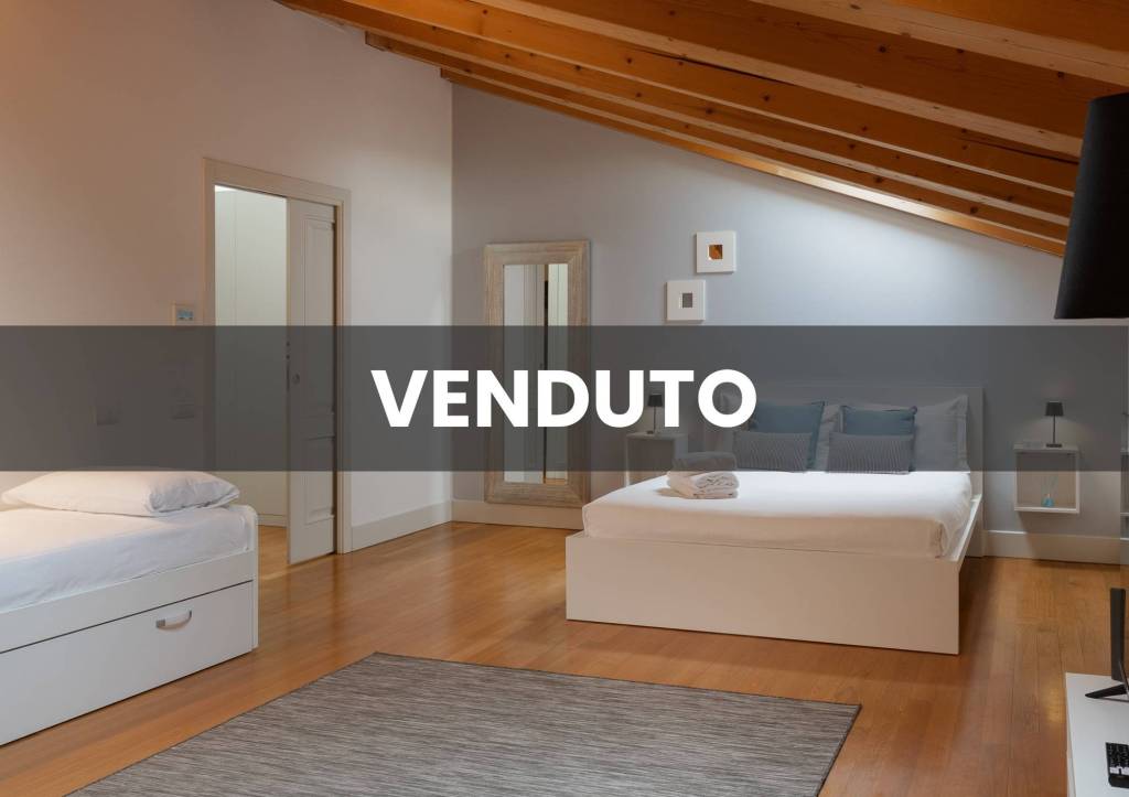 appartamento in vendita a Trieste in zona Città Vecchia