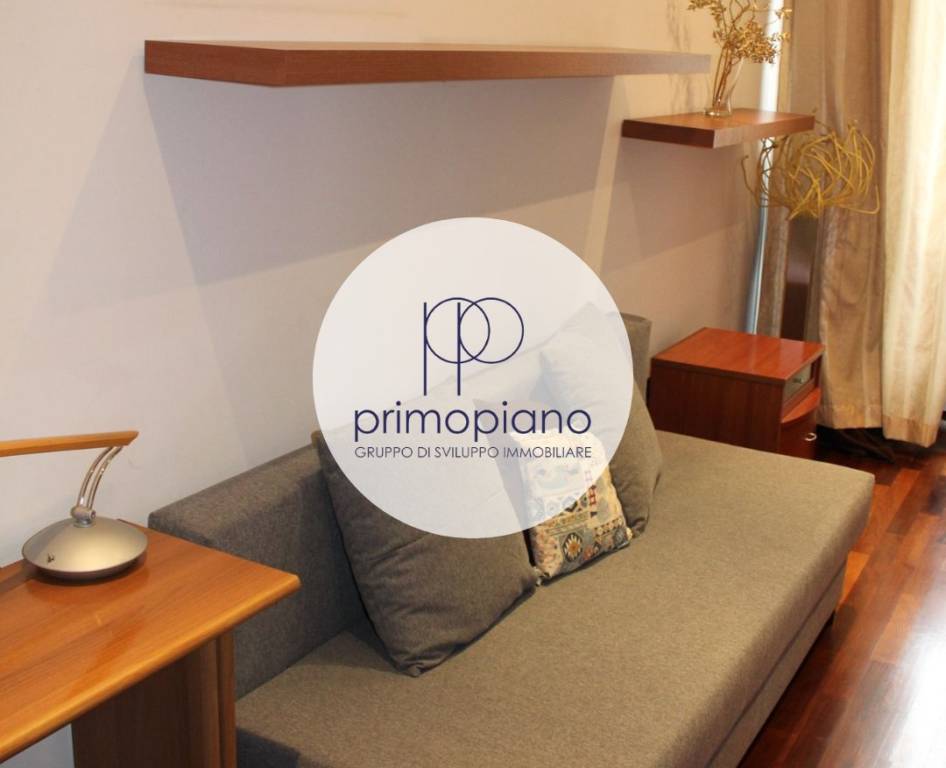 appartamento in vendita a Trieste in zona Borgo Teresiano