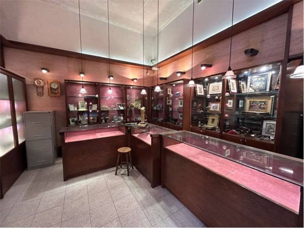 negozio in vendita a Trieste