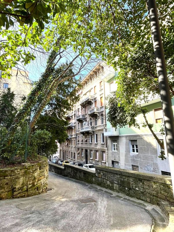 appartamento in vendita a Trieste in zona Scorcola