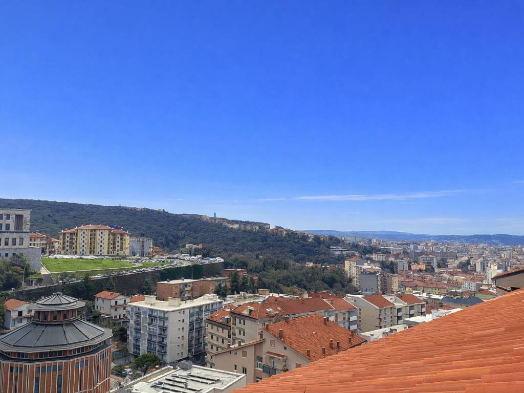 appartamento in vendita a Trieste in zona Scorcola