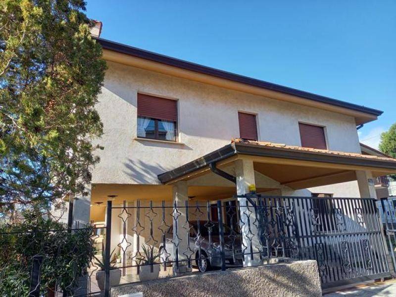 casa indipendente in vendita a Trieste in zona Borgo San Sergio