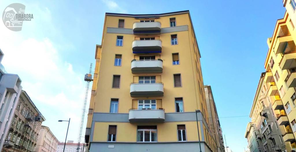 negozio in vendita a Trieste in zona Borgo Teresiano