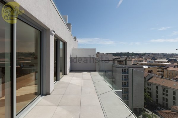 appartamento in vendita a Trieste in zona Città Nuova