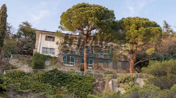casa indipendente in vendita a Trieste in zona Grignano