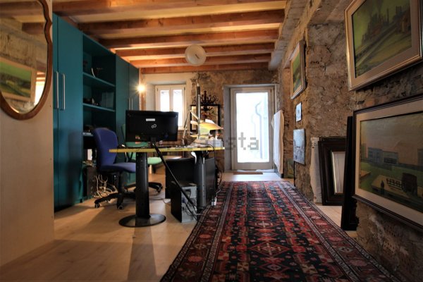 appartamento in vendita a Trieste in zona Città Vecchia