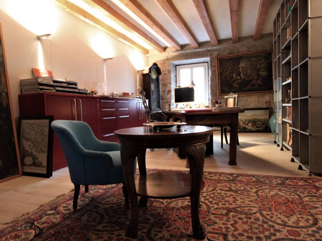 appartamento in vendita a Trieste in zona Città Vecchia