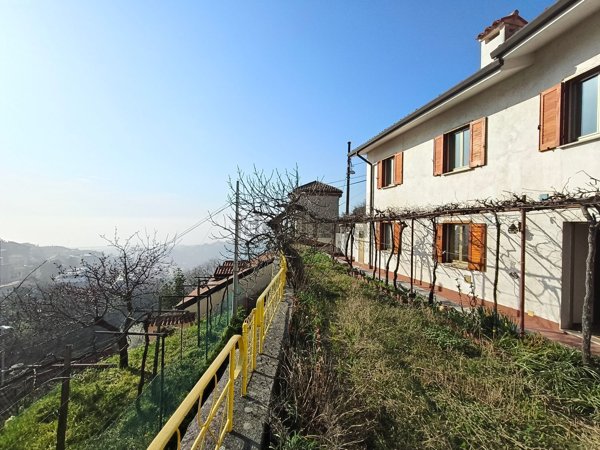 casa indipendente in vendita a Trieste in zona Roiano