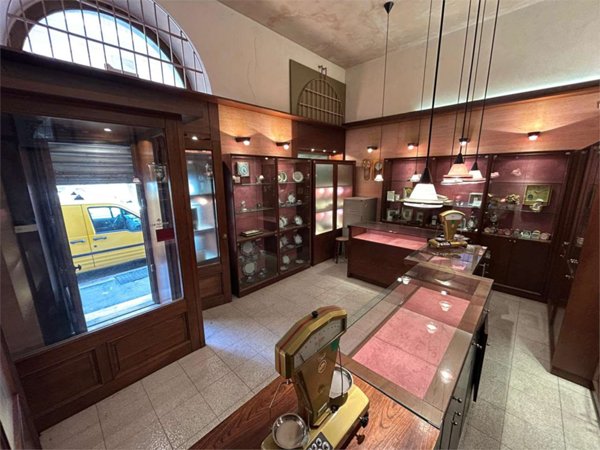 negozio in vendita a Trieste