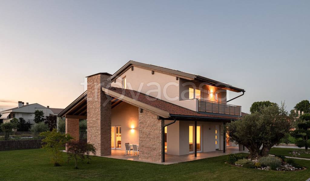 casa indipendente in vendita a Trieste in zona Opicina