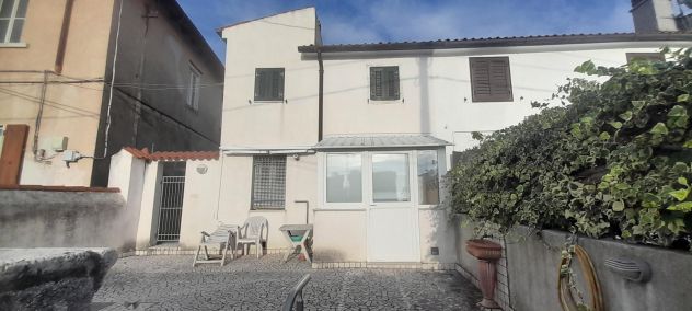 casa indipendente in vendita a Trieste in zona Cattinara