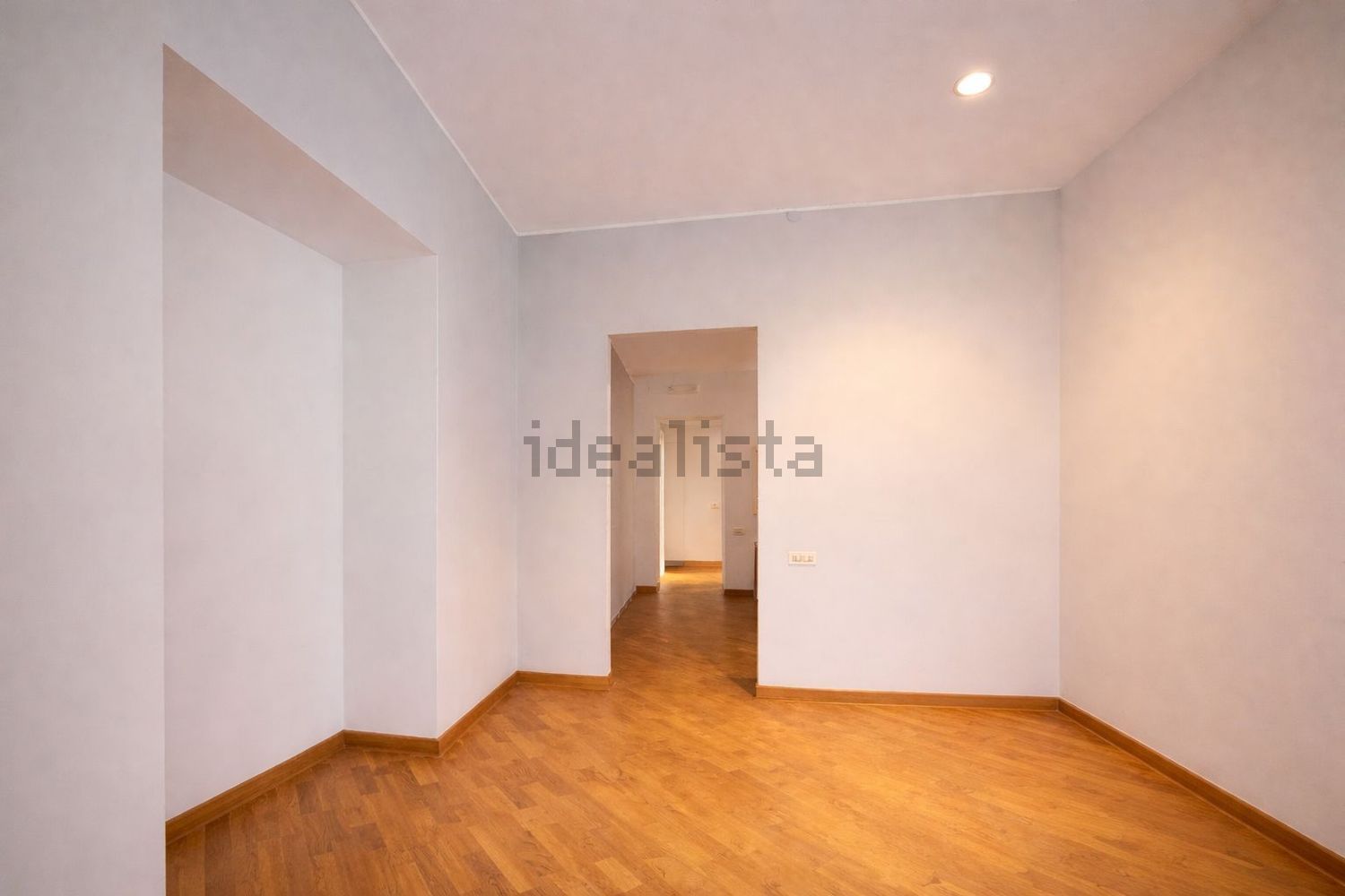 appartamento in vendita a Trieste in zona Borgo Teresiano