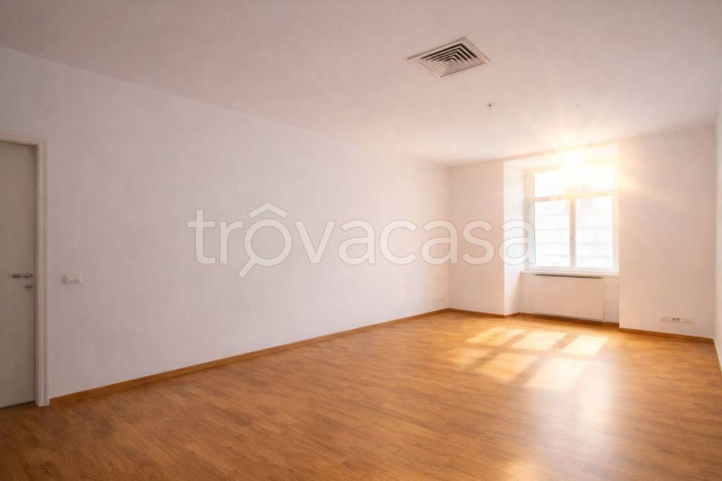 appartamento in vendita a Trieste in zona Borgo Teresiano