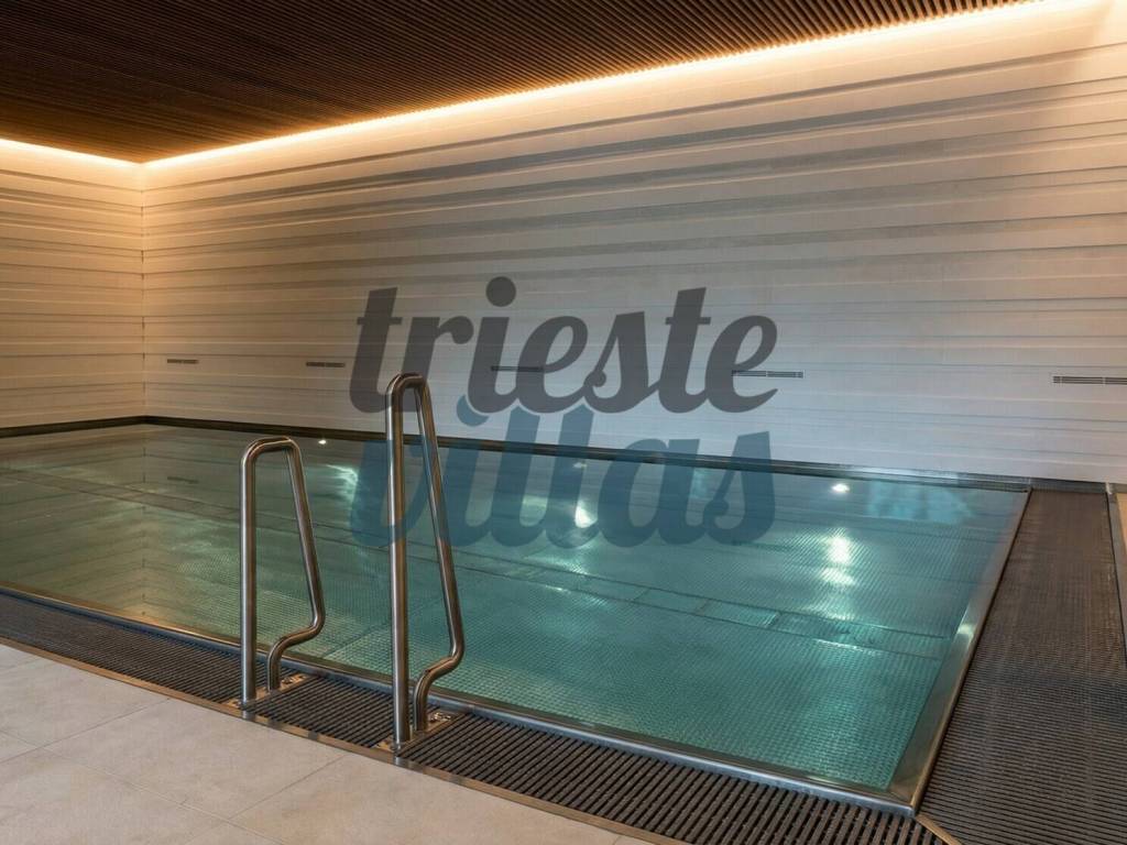 appartamento in vendita a Trieste in zona Cavana