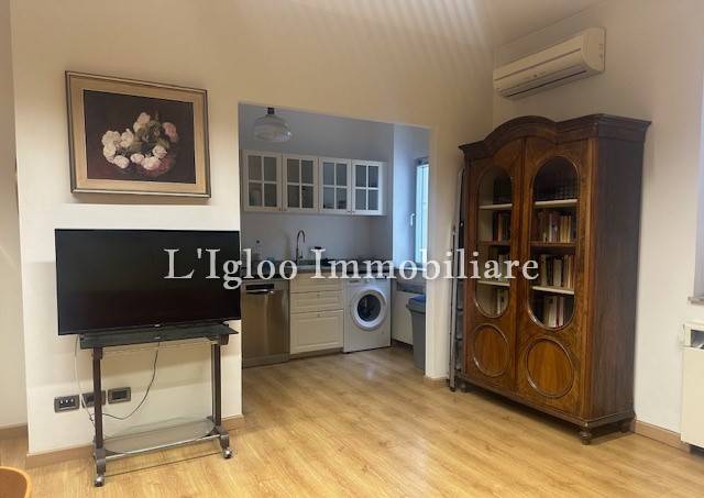 appartamento in vendita a Trieste in zona Borgo Teresiano