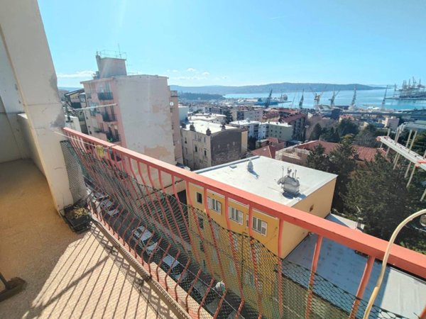 appartamento in vendita a Trieste in zona San Giacomo