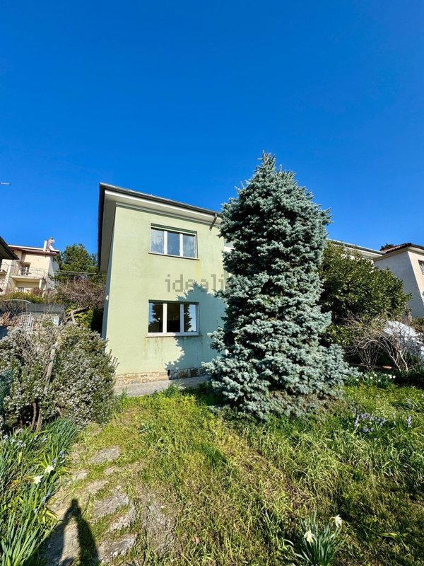 casa indipendente in vendita a Trieste in zona Rozzol