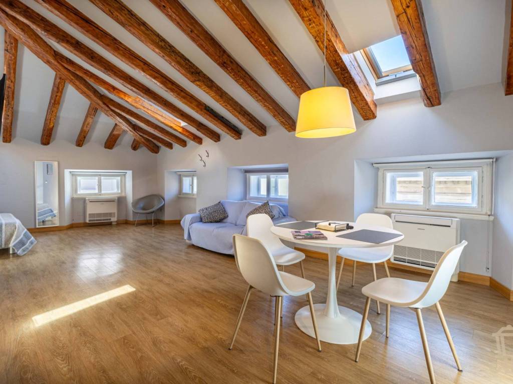 appartamento in vendita a Trieste