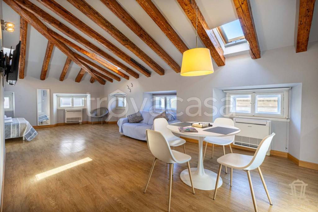 appartamento in vendita a Trieste