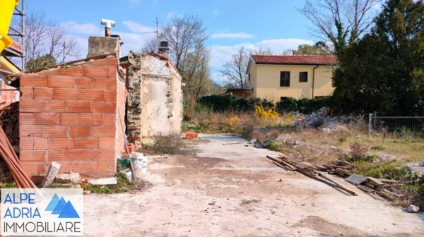 casa indipendente in vendita a Trieste in zona Opicina